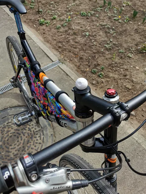 Nắp đậy cổ phốt Death Star cho xe Cannondale độc đáo - Image 1