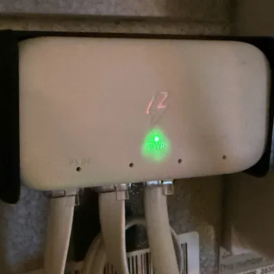 Giá treo tường tối ưu cho Homewizard Active P1 Splitter