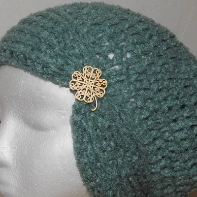 Nút cài hình cỏ ba lá (Clover Button)