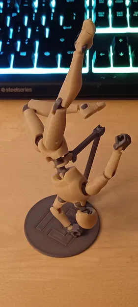 Khớp nối giá đỡ Carbon 13 cho mô hình nhân vật in 3D - Image 1