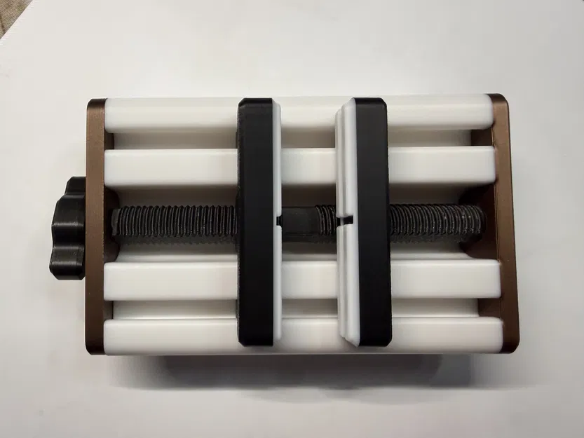 Ê-tô mini để bàn tự định tâm - Image 8