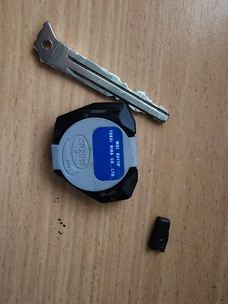 Vỏ chìa khóa xe Hilux 2005-2015 (MDL B41TH) - Image 2