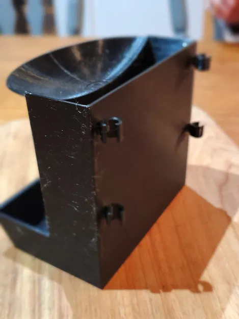 Máng Ăn / Phễu Đựng Cát Sỏi Cho Gà - Image 5