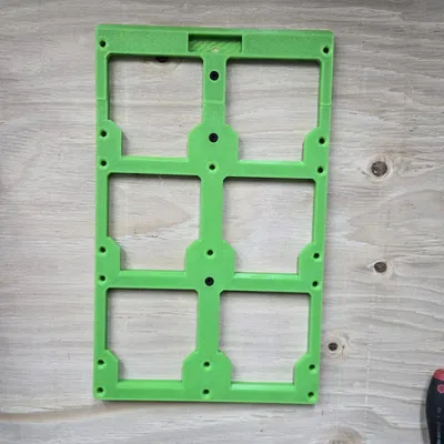 Đế gắn tường hoặc giá đỡ tương thích Milwaukee Packout có hốc chốt