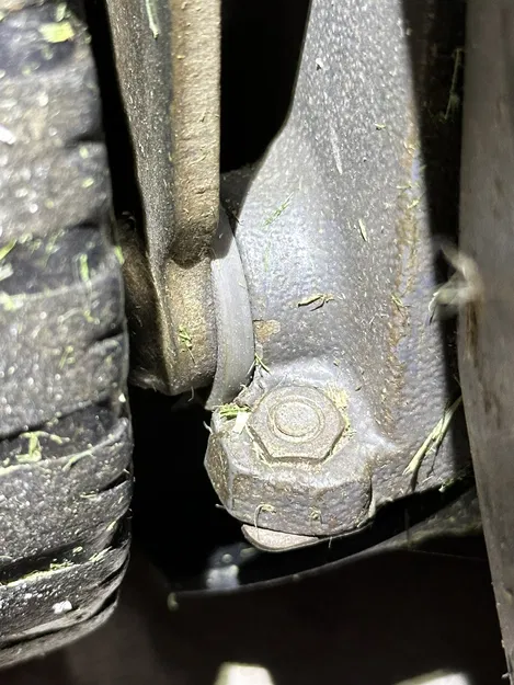 Miếng đệm (Spacer) cho trục bánh sau máy cắt cỏ Honda Buffalo HRU 197 - Image 2