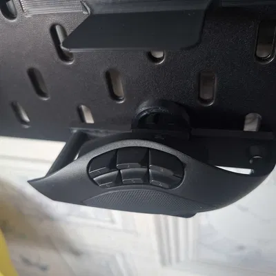 Giá đỡ Side Plate Razer Naga V2 Pro cho bảng Skadis với T-Clip