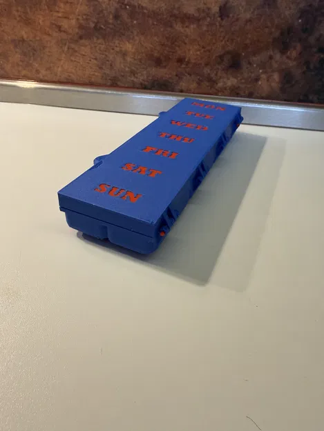 Hộp chia thuốc (Pill organizer) có khóa từ tính - Image 3