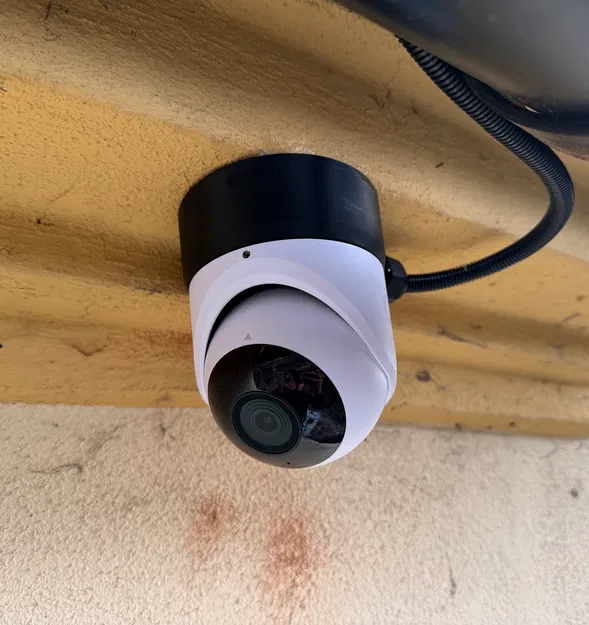 Đế gắn camera UniFi Turret G5/G6 kèm Hộp kỹ thuật - Image 1