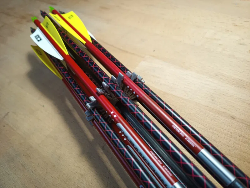 Arrow Clip V4: Kẹp cố định mũi tên bắn cung gọn gàng và chắc chắn - Image 1