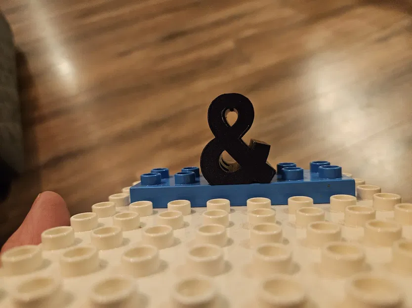 Mô hình ký hiệu Ampersand in 3D tương thích với bộ lắp ráp Duplo - Image 1