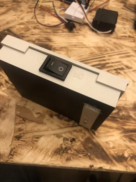 Đèn mini tự chế hỗ trợ hàn mạch cực tiện lợi - Image 2