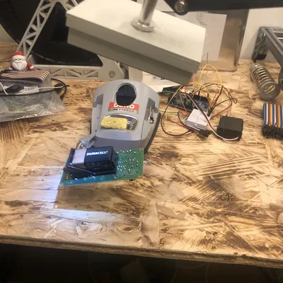 Đèn mini tự chế hỗ trợ hàn mạch cực tiện lợi