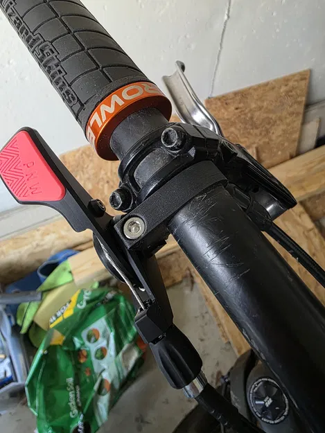 Kẹp ghi đông 3D cho tay bấm yên tăng giảm PNW Loam - Image 1