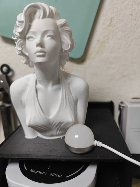 Đèn ngủ 3D in hình Marilyn Monroe sang trọng và nghệ thuật - Image 4