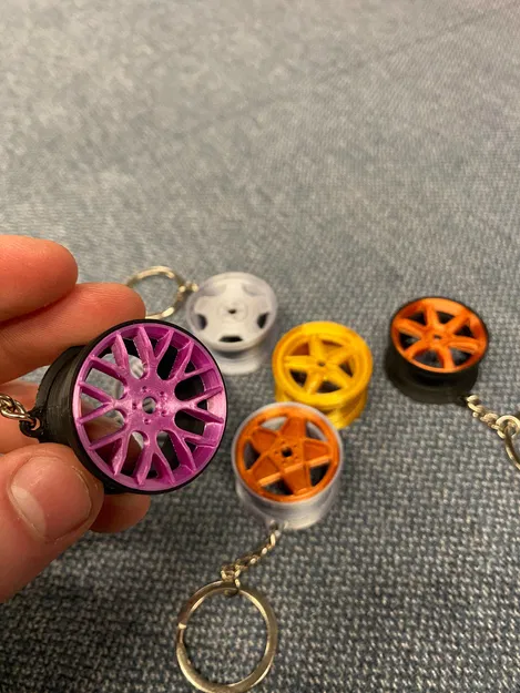 Móc khóa bánh xe mini - Image 3