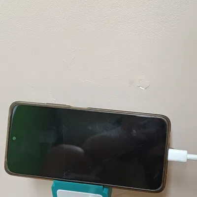 Giá đỡ củ sạc kiêm kệ điện thoại thông minh in 3D gọn gàng