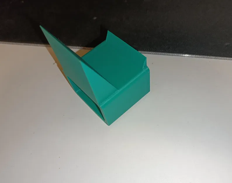 Giá đỡ củ sạc kiêm kệ điện thoại thông minh in 3D gọn gàng - Image 5