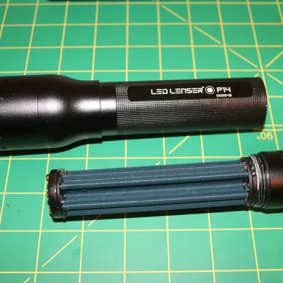 Khay pin thay thế cho đèn pin Led Lenser P14