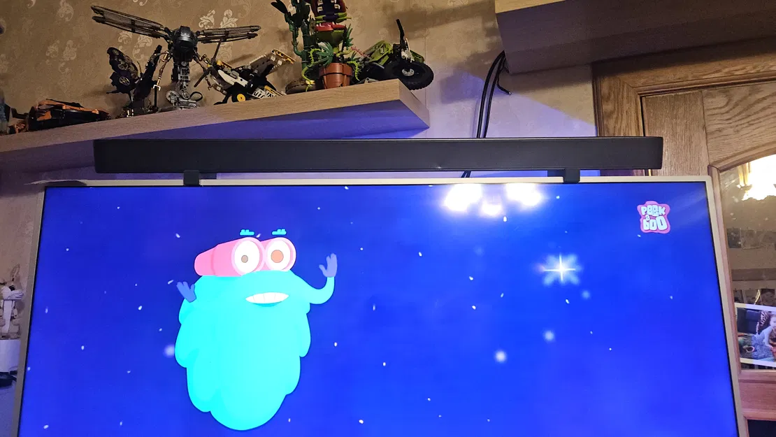 Chân đế gắn loa soundbar JBL trên TV - Image 1