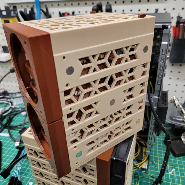 Khung 6 khay HDD và SSD có khóa, giá gắn quạt và nam châm - Image 3