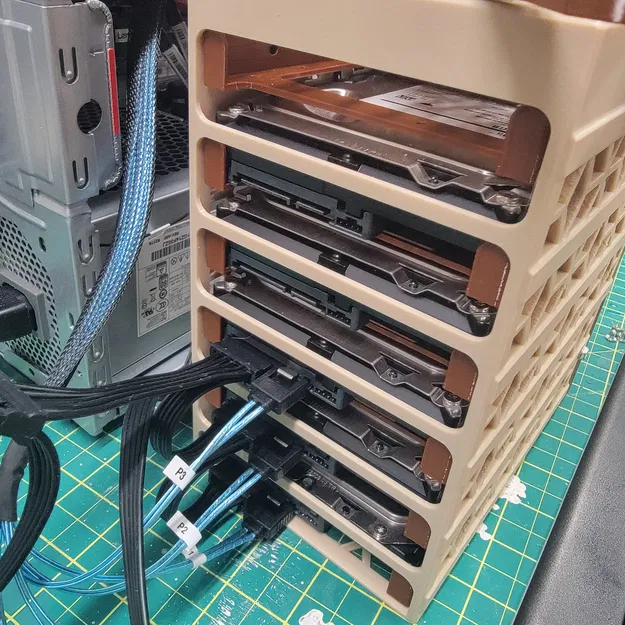 Khung 6 khay HDD và SSD có khóa, giá gắn quạt và nam châm - Image 5