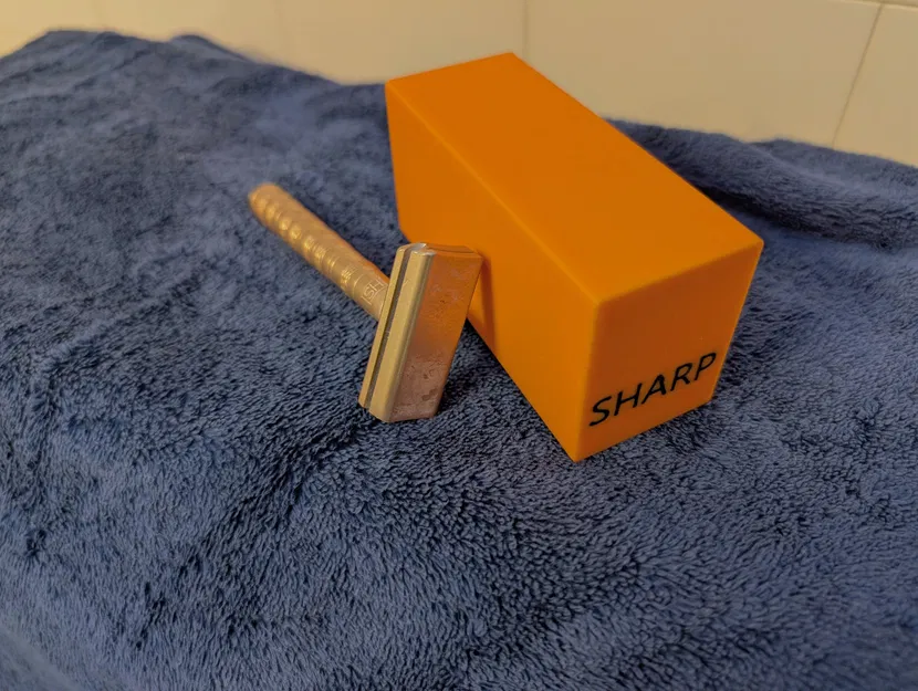 Hộp Đựng Vật Sắc Nhọn Loại Nhỏ (Nhiều Loại) - Image 1