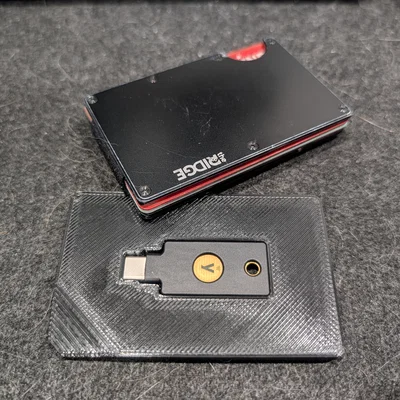 Khay giữ khóa bảo mật Yubikey dạng thẻ 3D cho ví