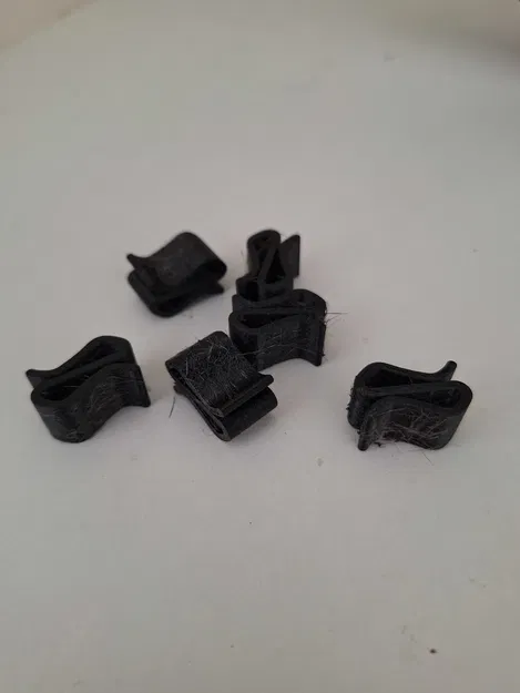 Kẹp giữ cách nhiệt nắp ca-pô cho xe VAG - Image 2