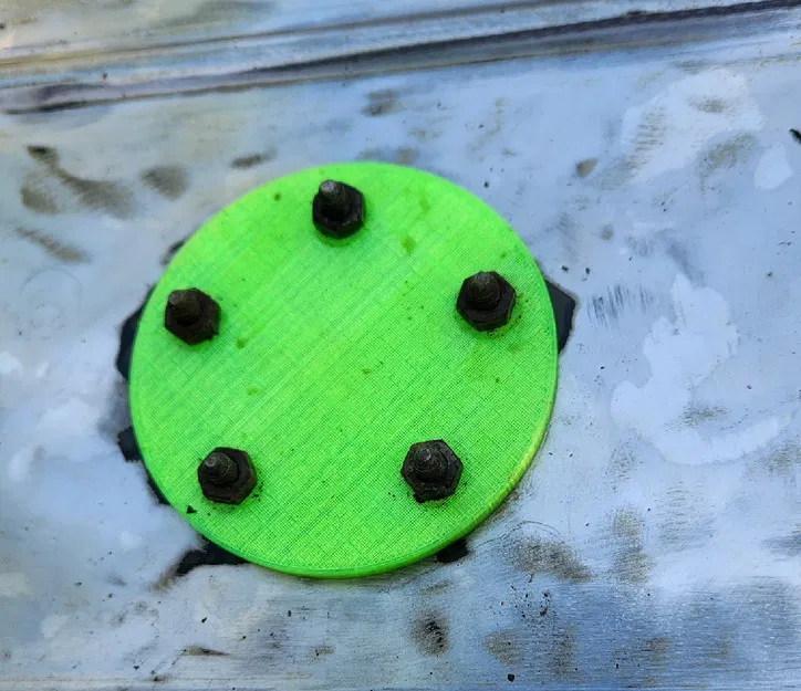 Nắp chắn lỗ thùng xăng 5 bu lông SAE - Giải pháp phục chế xe - Image 1