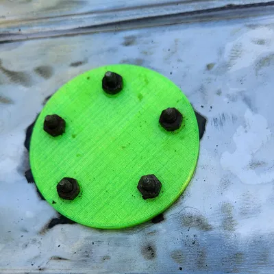 Nắp chắn lỗ thùng xăng 5 bu lông SAE - Giải pháp phục chế xe