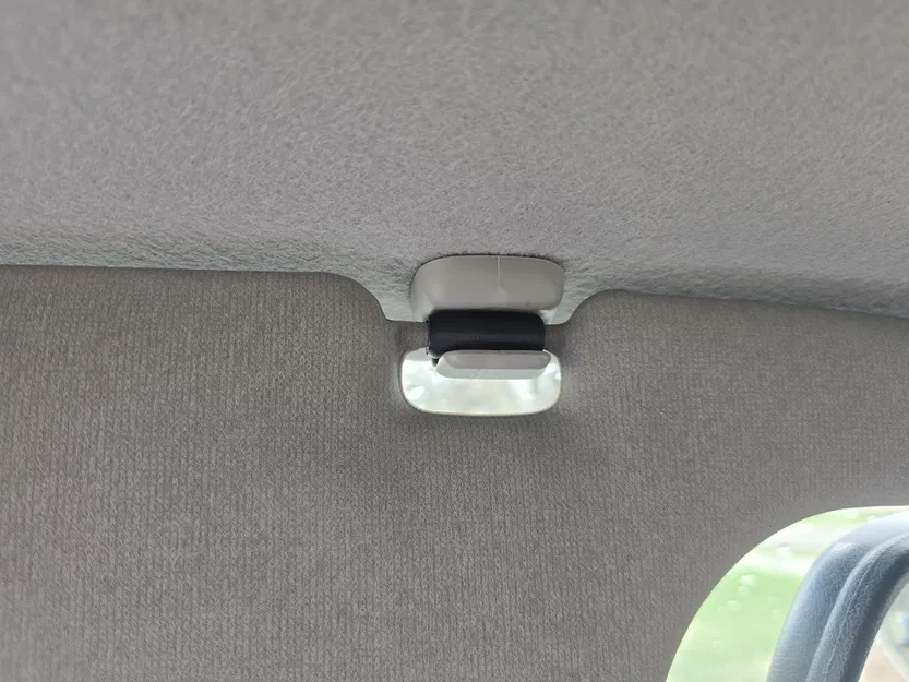 Kẹp chắn nắng (Sun Visor Clip) cho Honda CR-V RD1 - Image 1