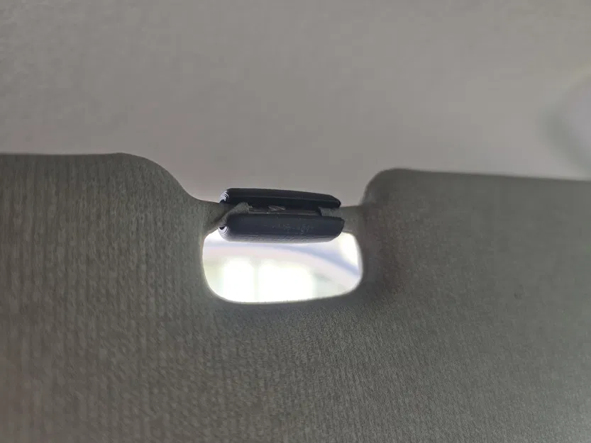 Kẹp chắn nắng (Sun Visor Clip) cho Honda CR-V RD1 - Image 2