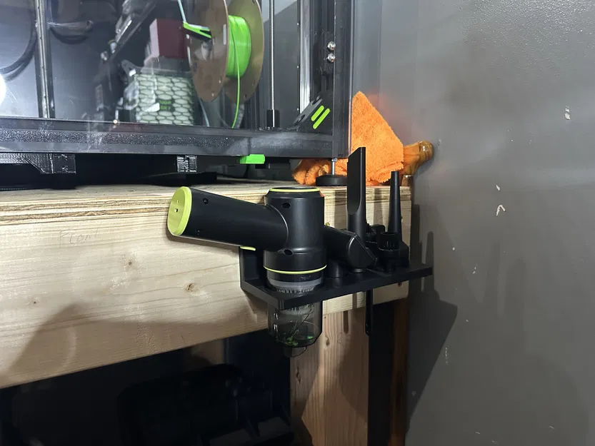 Giá treo máy hút bụi cầm tay KMM - Image 1