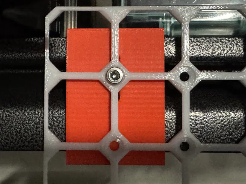 Giá đỡ cho kệ sắt Whalen tương thích với các tấm OpenGrid - Image 3