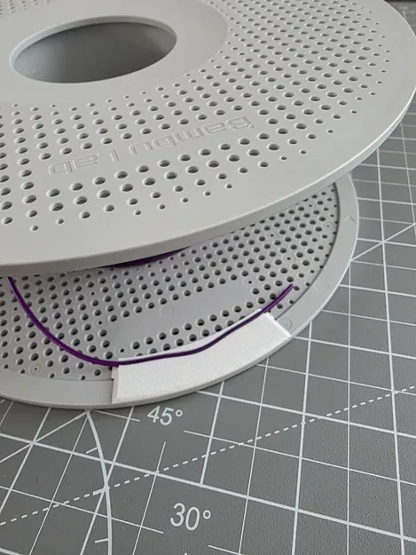 Yet Another Filament Clip (Kẹp sợi nhựa cho cuộn Bambu Lab) - Image 1