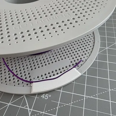 Yet Another Filament Clip (Kẹp sợi nhựa cho cuộn Bambu Lab)