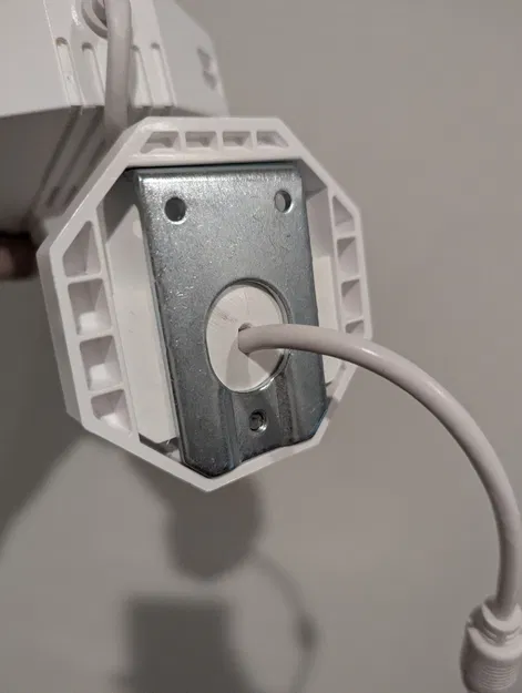 Miếng đệm lỗ luồn dây cho Reolink Duo 3 - Image 2