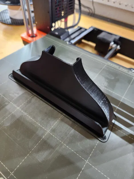 Giá treo vợt bóng bàn in 3D gọn gàng cho bàn chơi game - Image 1