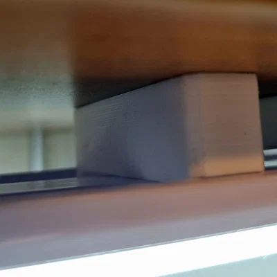 Kẹp giữ đèn LED bán nguyệt 71mm in 3D tiện lợi