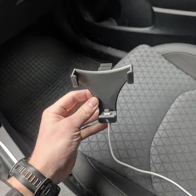 Giá đỡ điện thoại trên ô tô (Car Phone Holder)
