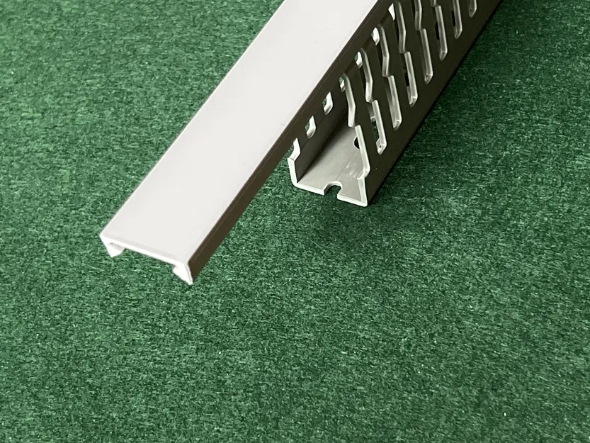 Nắp đậy máng cáp cho máng đi dây đục lỗ 25mm - Image 1