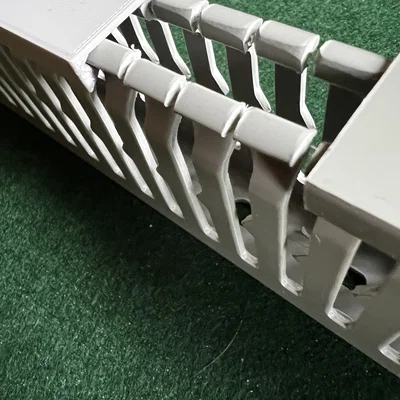 Nắp đậy máng cáp cho máng đi dây đục lỗ 25mm