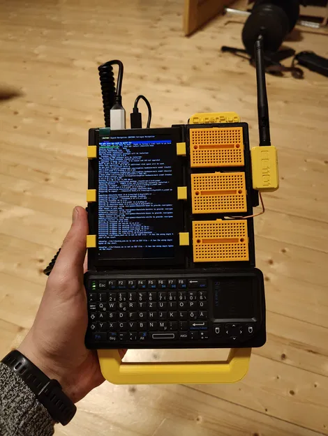 Handheld Cyberdeck (CyberPlug) - Dự án Cyberdeck cầm tay tự chế - Image 1