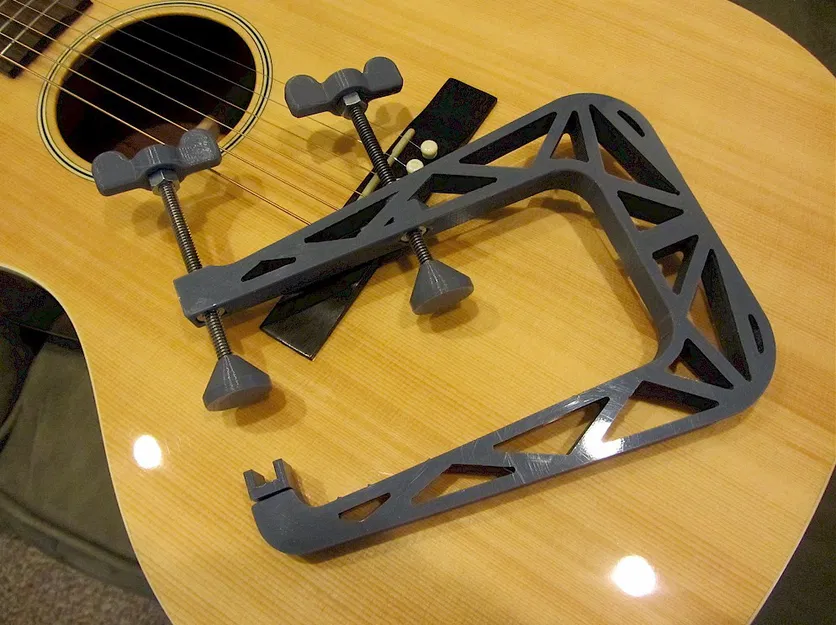 Kẹp sửa chữa lỗ thoát âm guitar (Guitar Repair Soundhole Clamp) - Image 1