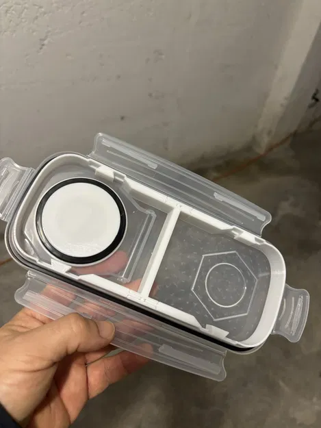 Đế chia nhỏ cho hộp đựng sợi nhựa The Ultimate Cereal Container - Image 1