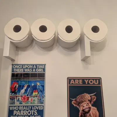 Bộ giá treo giấy vệ sinh chữ POOP sáng tạo cho phòng tắm