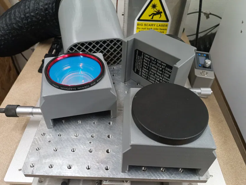 Giá đỡ thấu kính laser có thể xếp chồng (Stackable lens holder) - Image 1