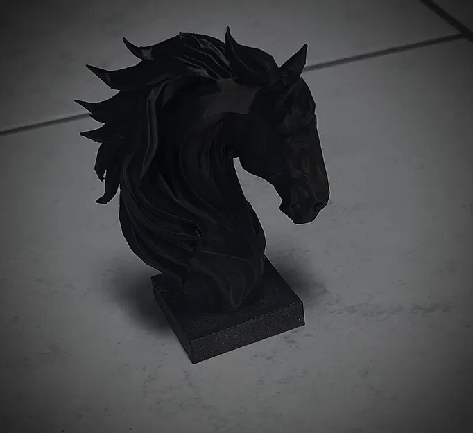 Mô hình đầu ngựa Low Poly trang trí bàn làm việc nghệ thuật - Image 1