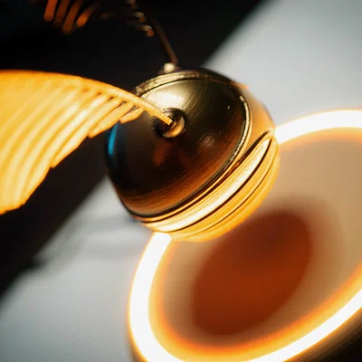 Mô hình TRÁI SNITCH VÀNG lơ lửng