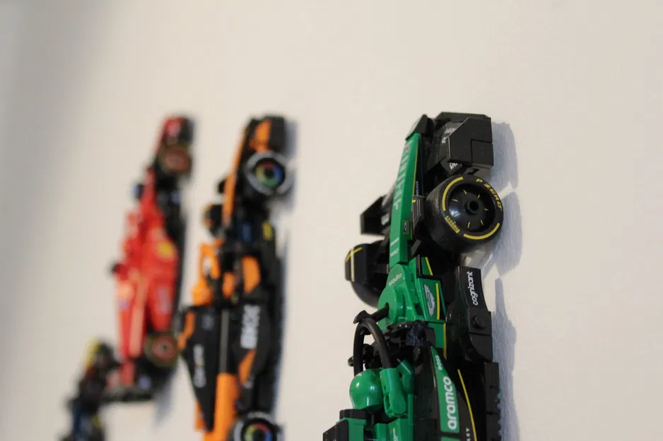 Giá treo tường LEGO F1 Speed Champions - Image 9